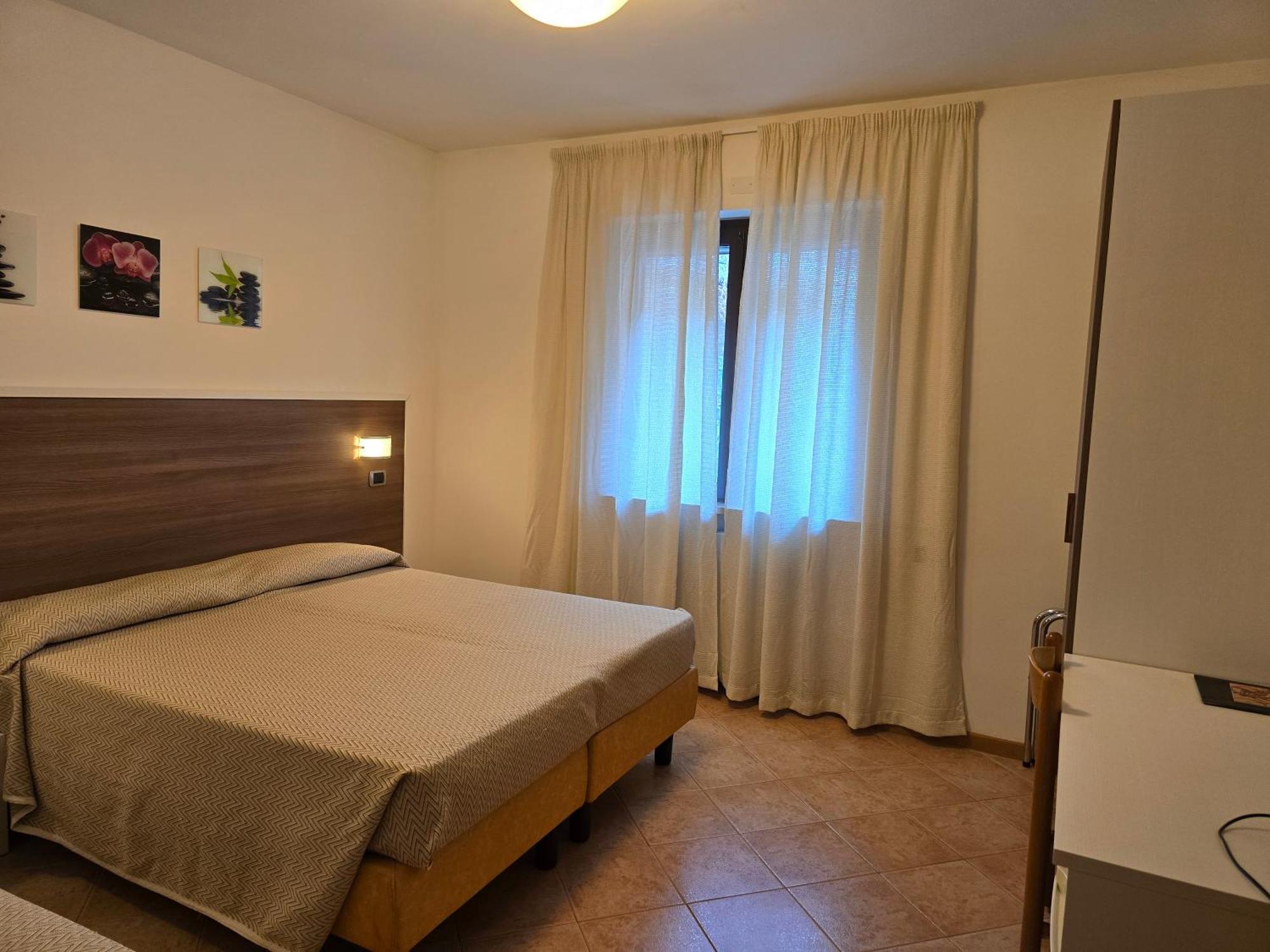 Hotel Pace برنزوني سول جاردا المظهر الخارجي الصورة